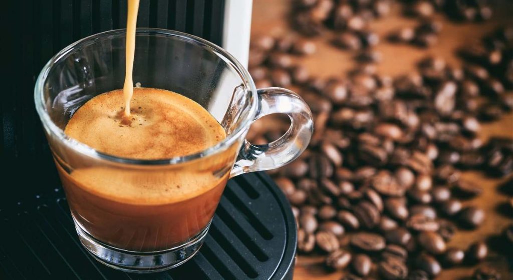 Podle gastroenterologa je nejlepší způsob přípravy kávy pro prevenci vysoké hladiny cholesterolu.