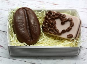 Přečtete si více ze článku Připravte si doma toto přírodní mýdlo, které vám pomůže zhubnout