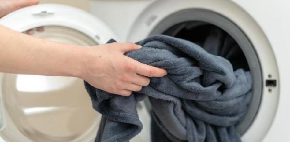 Skryté tlačítko na pračce, které vám pomůže vysušit prádlo, aniž byste ho museli věšet: ušetří vám čas i peníze.