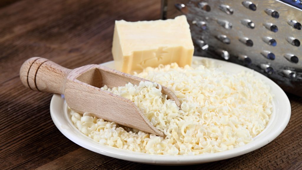 Domácí směs na bázi 2 ingrediencí pro odstranění netěsností na střeše, která je snadná a bez dalších nákladů