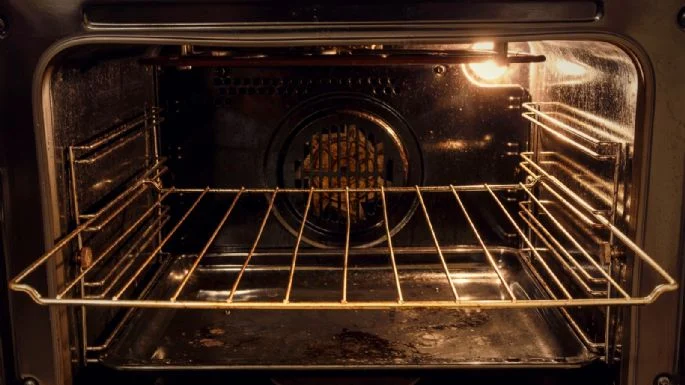 Přečtete si více ze článku Nevyhazujte rezavou mřížku do trouby nebo staré dřevěné desky: vytvořte tento užitečný a téměř nový předmět do své kuchyně.