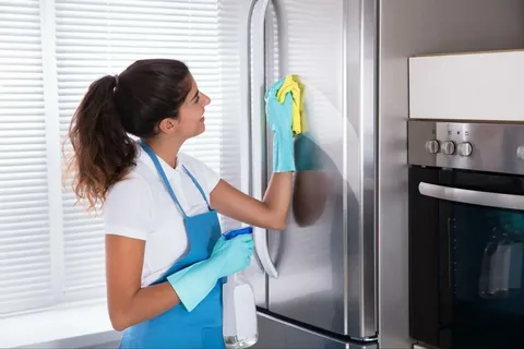 Přečtete si více ze článku Pomocí 3 levných ingrediencí: jak vyčistit nerezové nádobí během několika minut a nepoškrábat ho