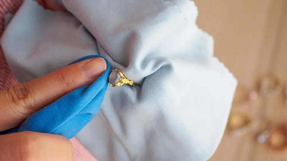 Nejlepší způsob čištění, aby vaše šperky vypadaly jako nové