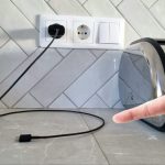 Elektrický spotřebič, který bychom měli vždy před spaním odpojit ze zásuvky, aby se účet nezvýšil na dvojnásobek.