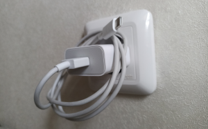 Přečtete si více ze článku Elektrický spotřebič, který je nutné před spaním vypnout ze zásuvky, protože může zdvojnásobit spotřebu elektrické energie.