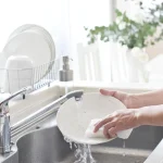 Nejlepší úklidové triky, které vám pomohou snížit nepořádek v kuchyni